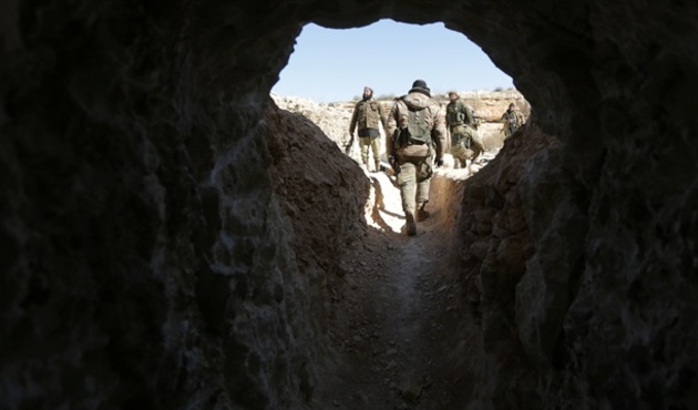 DEAŞ El-Bab'da su şebekelerini tünel olarak kullanıyor