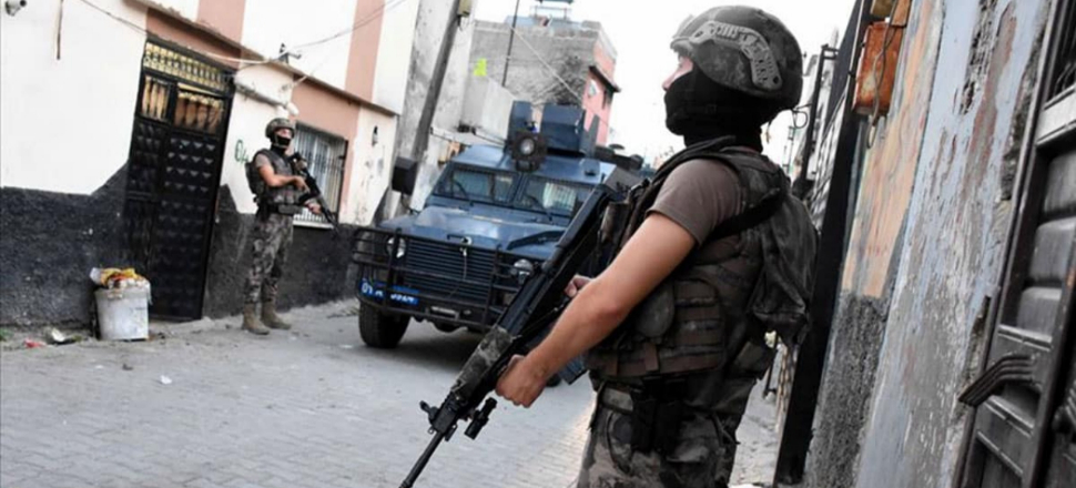 Diyarbakır'da eylem hazırlığındaki DEAŞ'lı teröristler yakalandı
