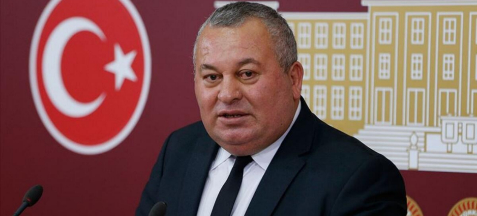 Cemal Enginyurt, MHP'den ihraç edildi