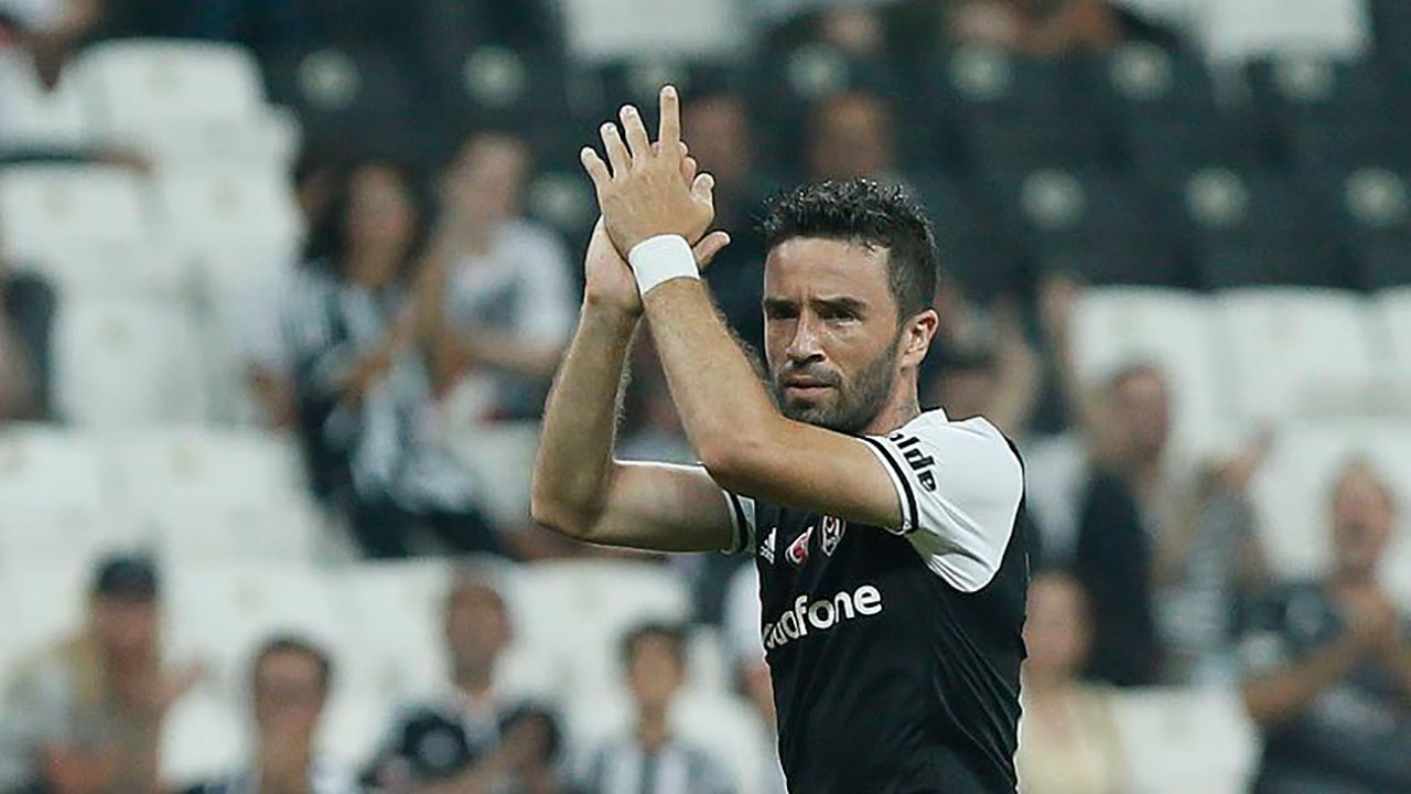 Fenerbahçe'de Gökhan Gönül imzaya yakın