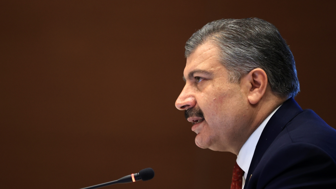 Bakan Koca'dan maskeli bayram mesajı