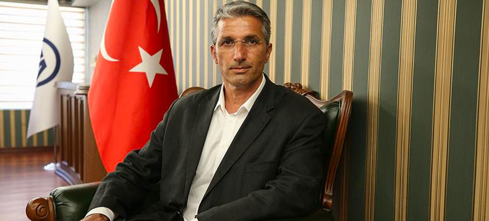"İktidar olmak isteyen beslemeler"