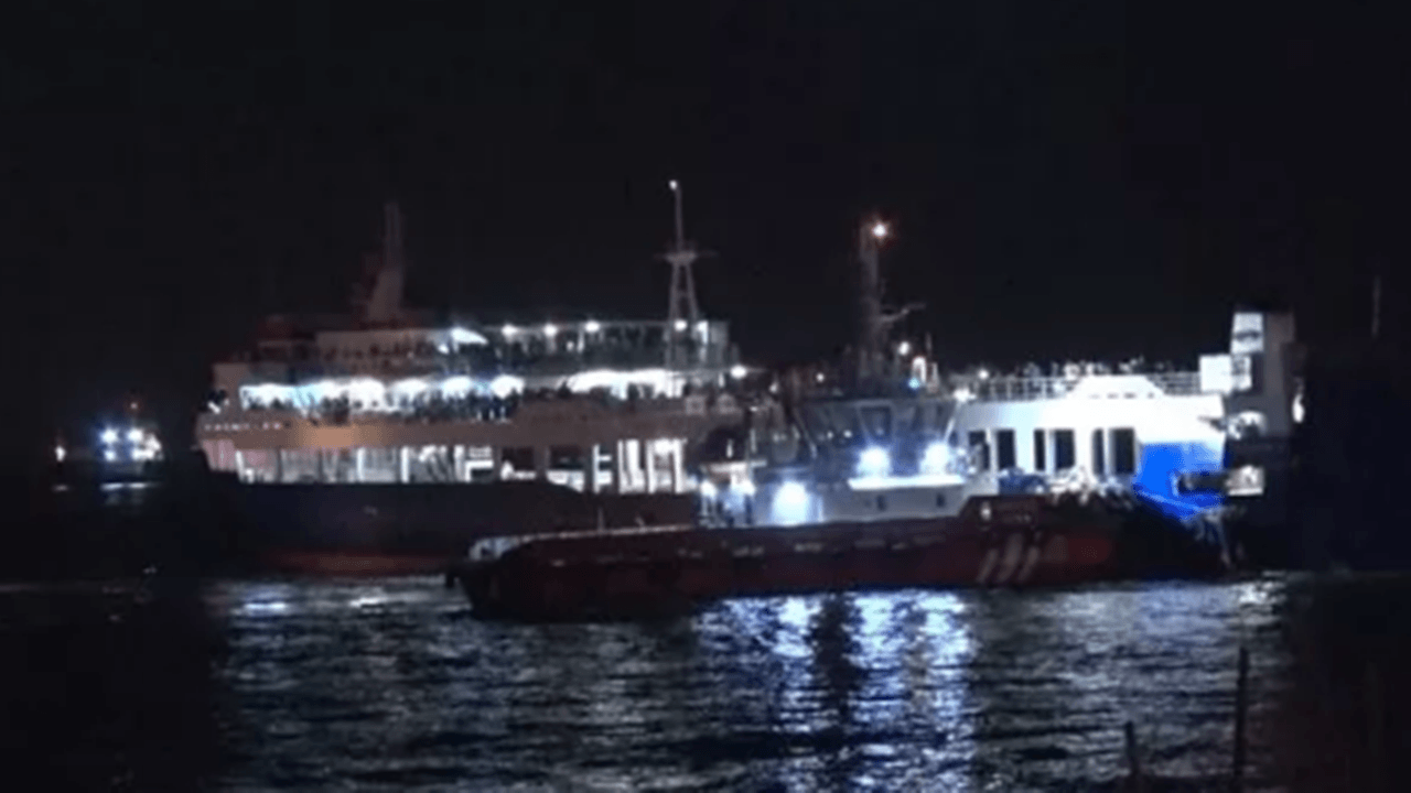 Yüzlerce yolcu mahsur kaldı