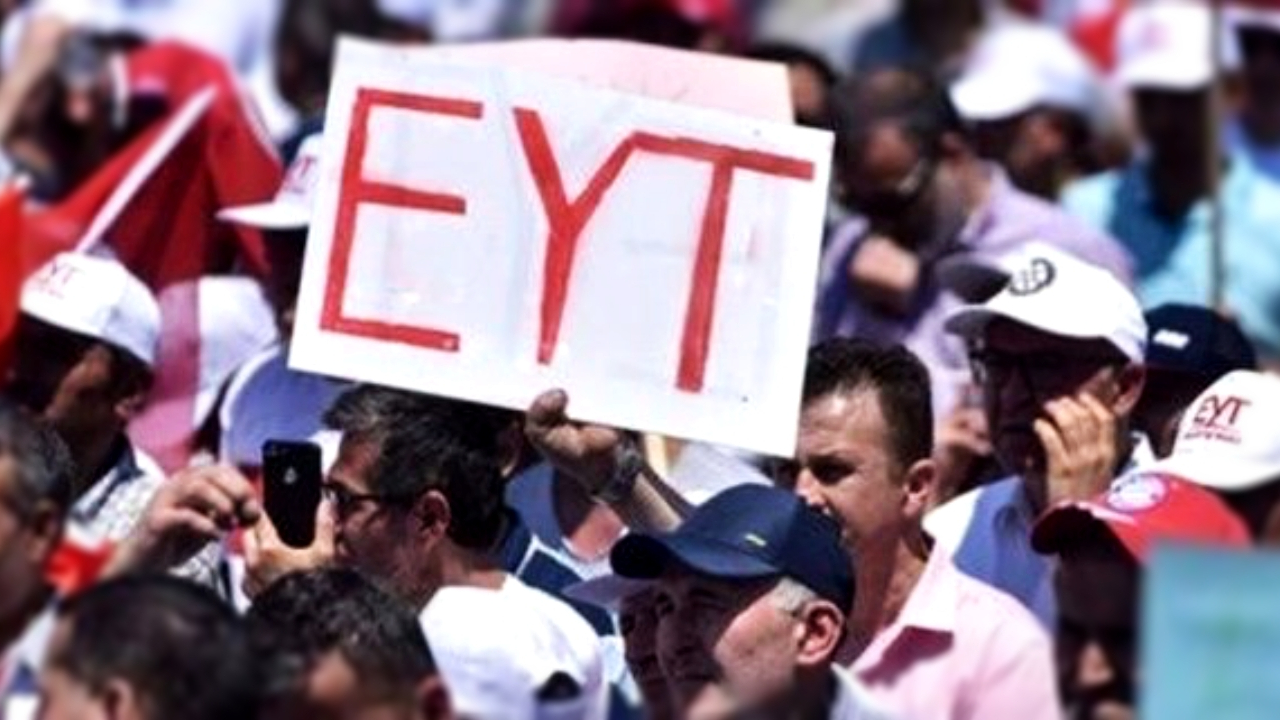 EYT'liler parti kurdu