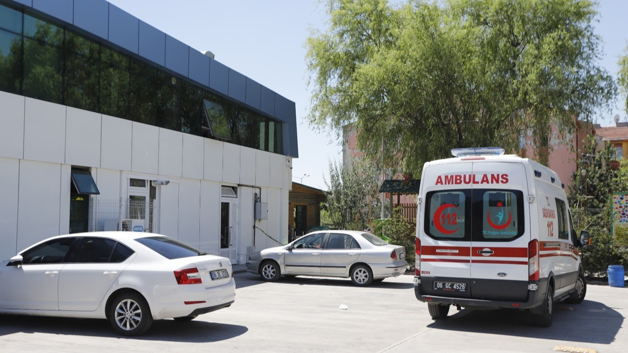 İş yerini bastı: Eşini öldürdü, patron ağır yaralı