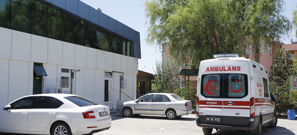 İş yerini bastı: Eşini öldürdü, patron ağır yaralı