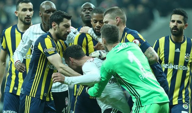Tosiç'e 3 ayrı koldan ceza gelecek!
