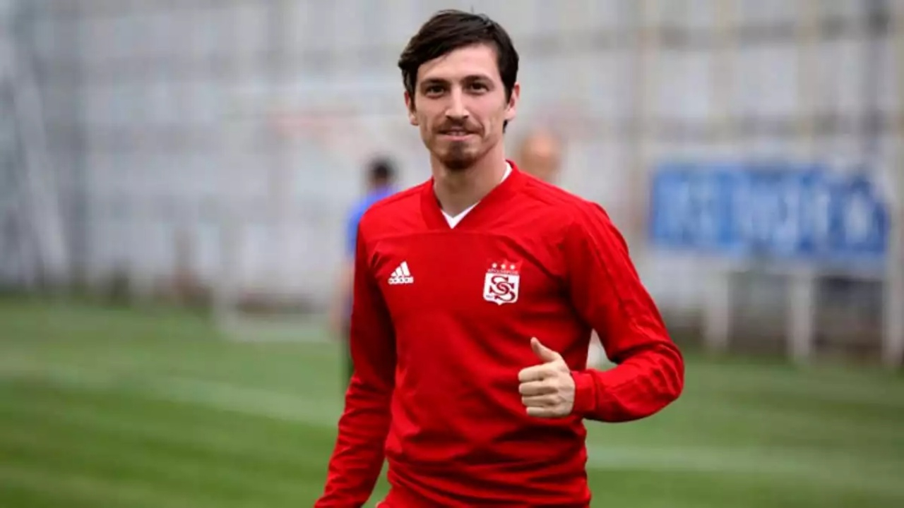 Fenerbahçe Mert Hakan'ı da aldı!