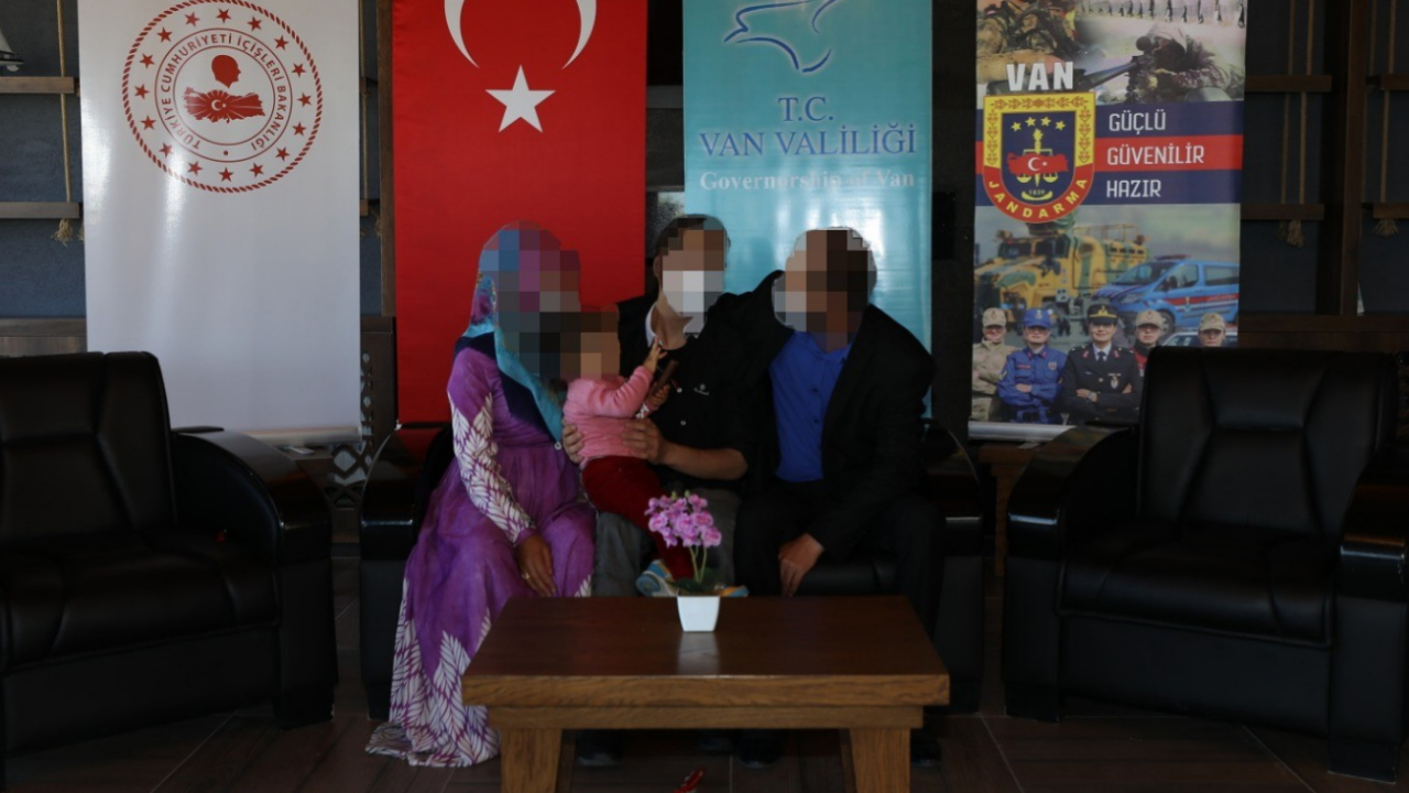 İkna edilen terörist güvenlik güçlerine teslim oldu