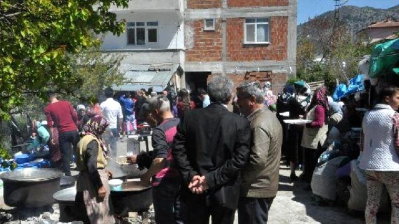Düğünlerde yemek ve ikram yasaklandı