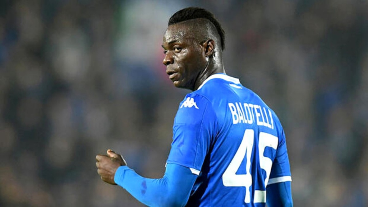 Beşiktaş İtalyan golcü Mario Balotelli ile anlaştı...