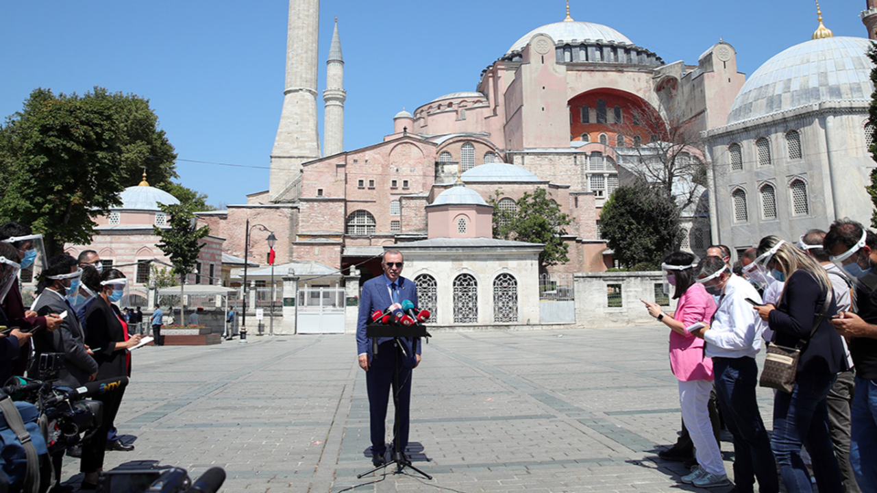 Ayasofya ile bir kez daha güçlü mesaj verdi