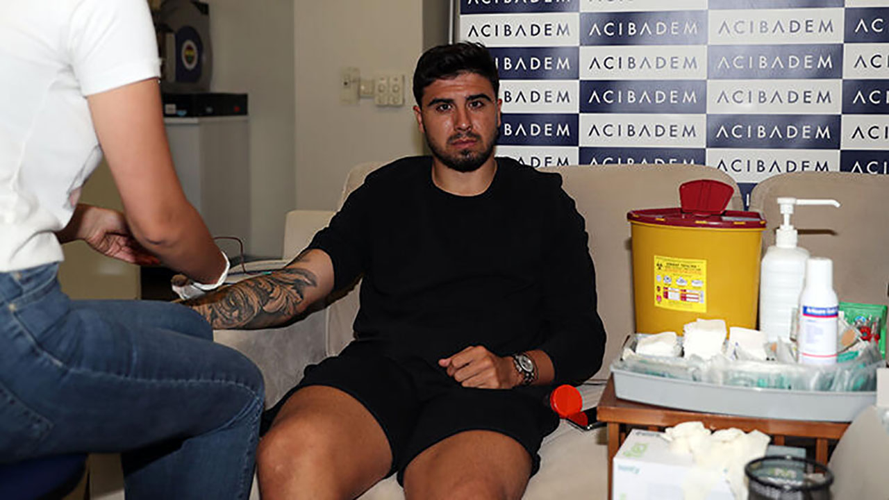 Fenerbahçe'de sağlık kontrolleri başladı