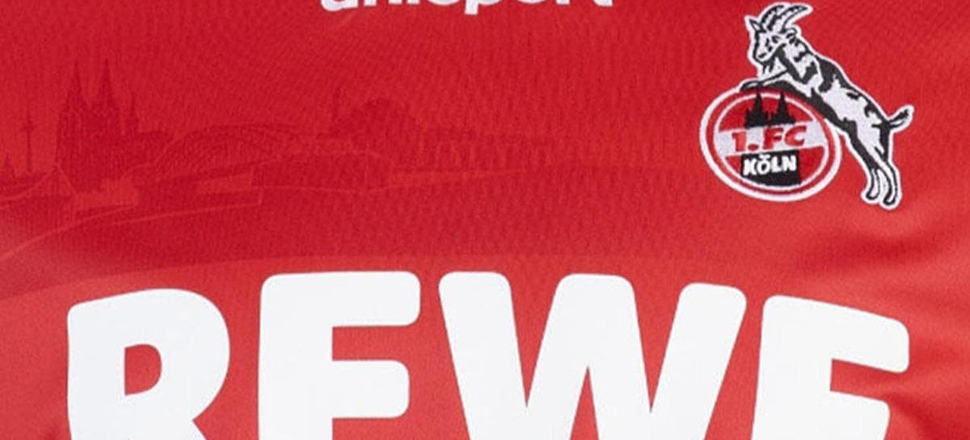 Köln'ün yeni sezon formasında cami detayı