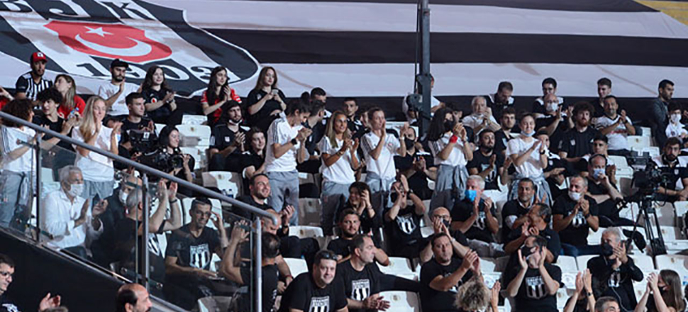 Beşiktaşlılardan 'Bırakmam Seni' kampanyasına destek
