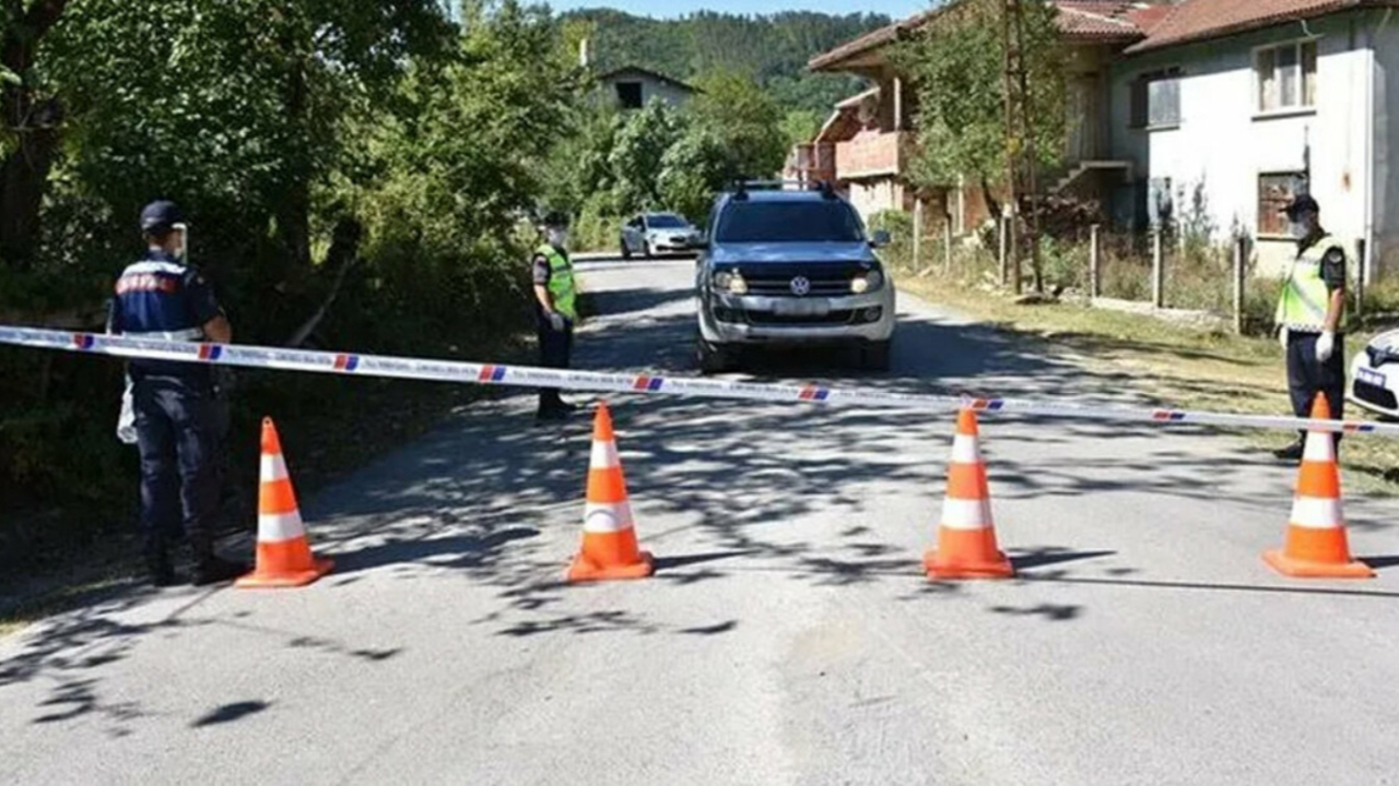 Koronalı aile tatil yolunda yakalandı