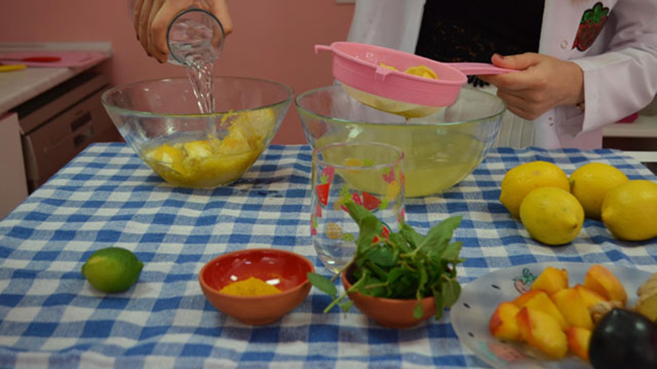 Beslenme uzmanından uyarı 'hileli limonataya dikkat!'