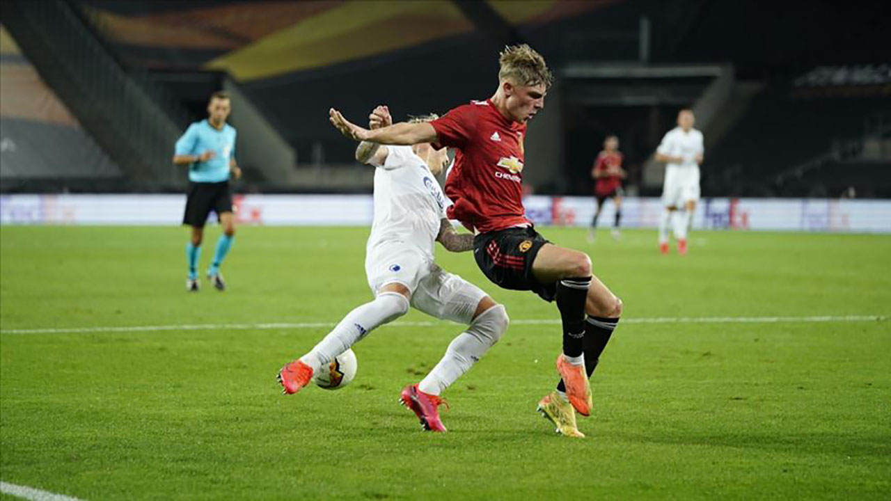 UEFA Avrupa Ligi'nde yarı finale yükselen 2 takım belli oldu