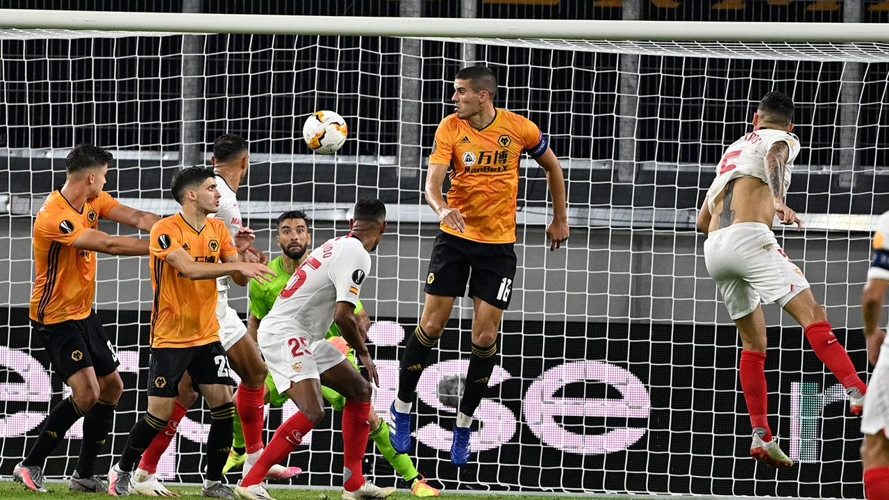 Sevilla, Wolverhampton'ı 88'de yıktı