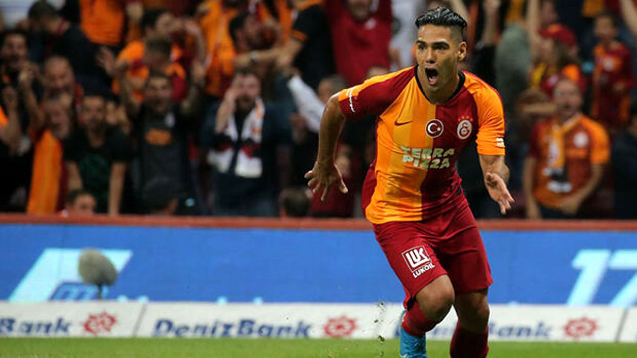 Falcao maaşında indirim yaptı! Takımda kalıyor