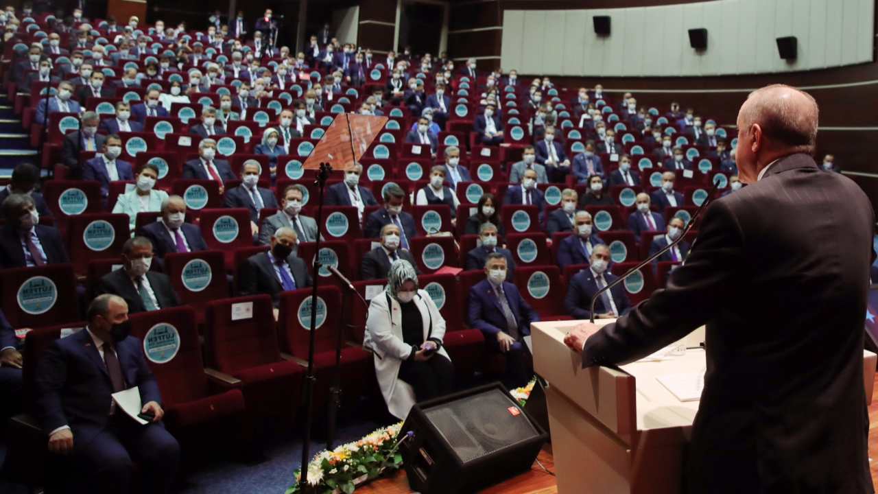 Erdoğan'dan 'Eğlenceye ara verin' uyarısı