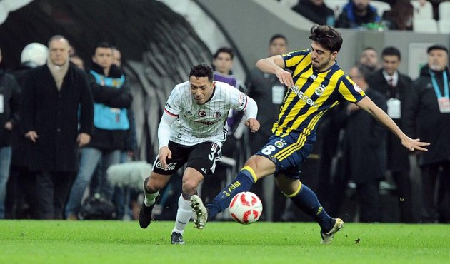 Derbide top 53 dakika sahada kaldı