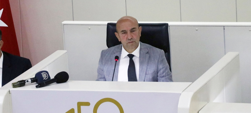 AK Parti Grubu salonu terk etti