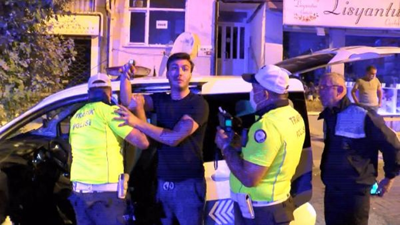 Yanan lüks aracın sürücüsü zor anlar yaşattı