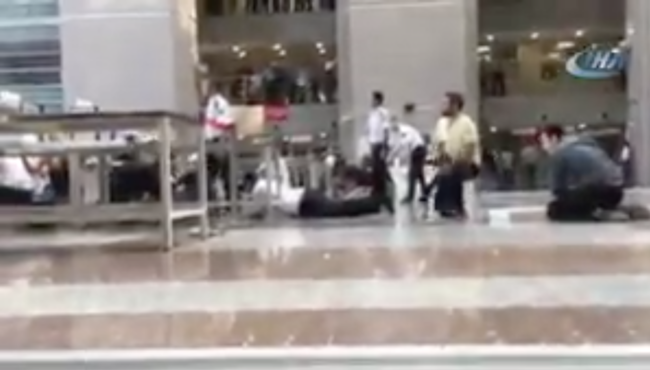 Çağlayan Adliyesi'nde çatışma çıktı...