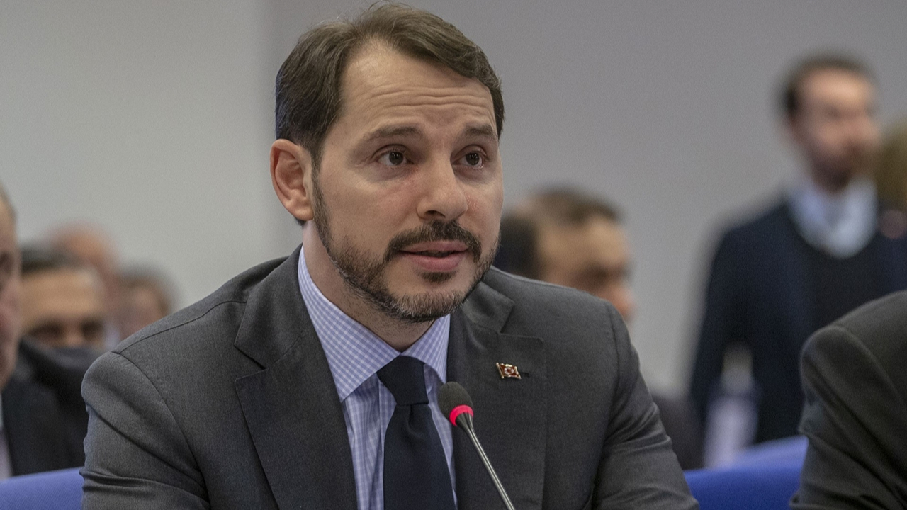 Bakan Albayrak: Krizlerden çok kriz lobileriyle uğraşıyoruz