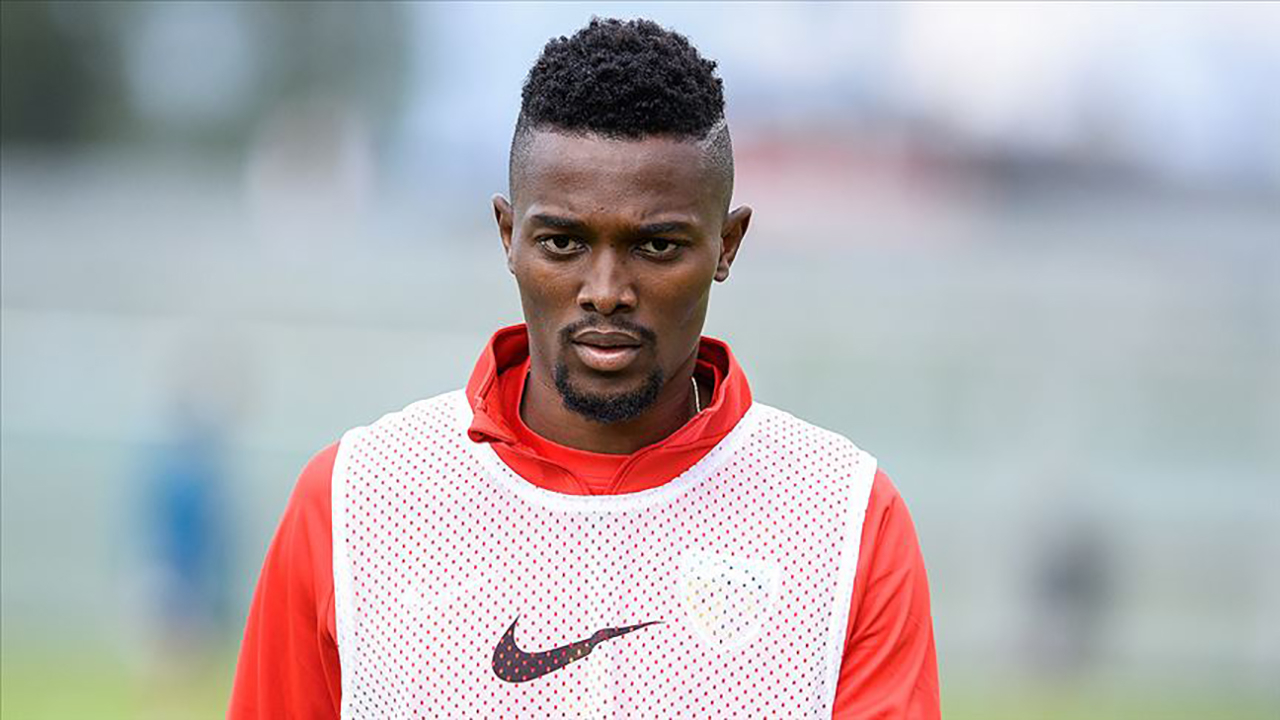 Transferde son kararı Mensah verecek