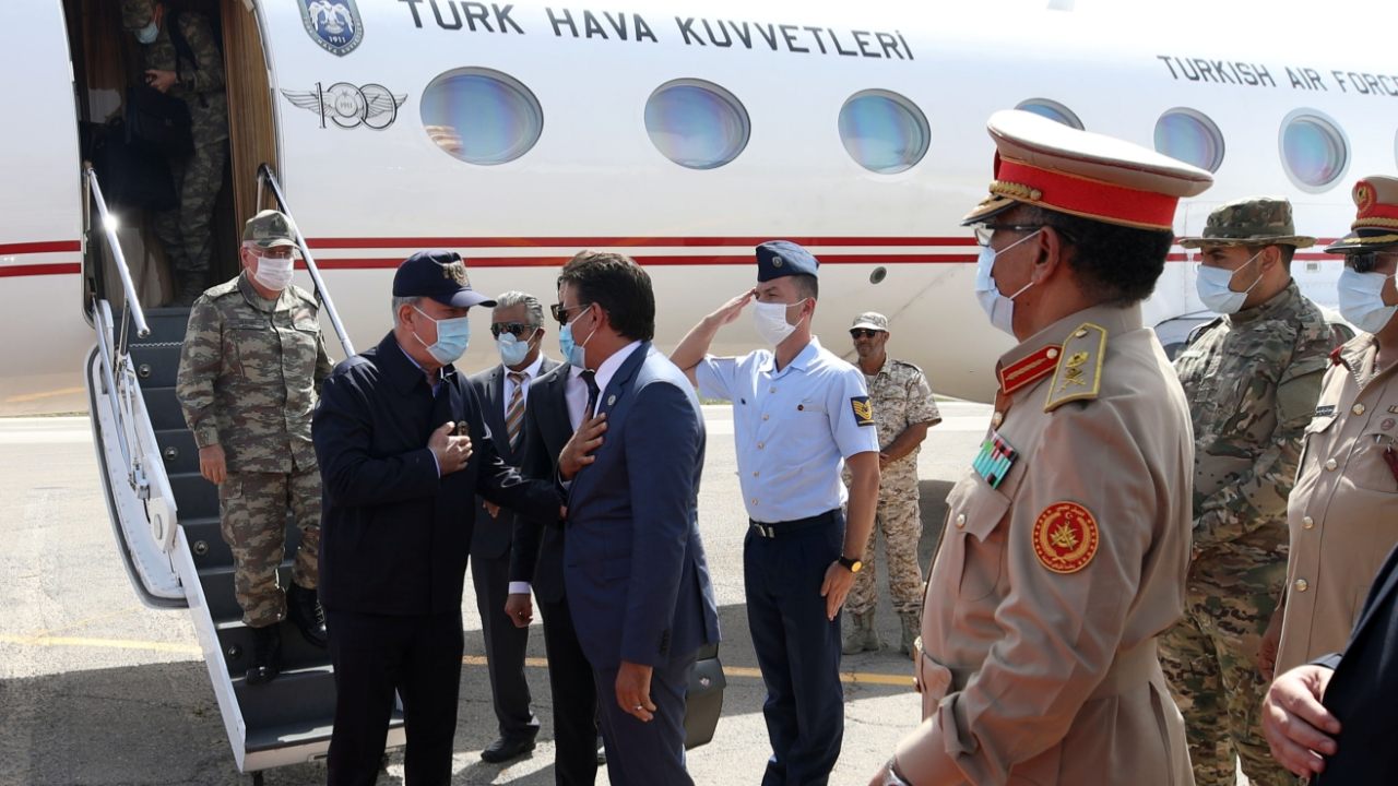 Bakan Akar ve Genelkurmay Başkanı Güler Libya'da