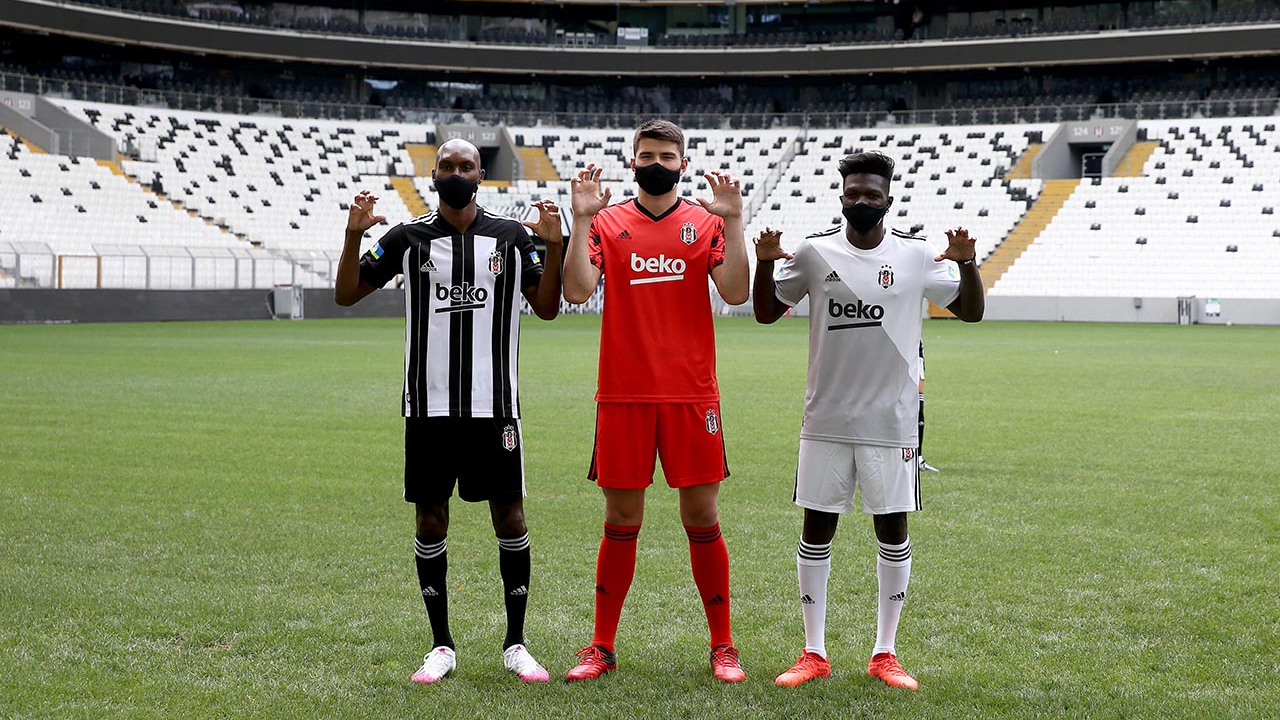 Beşiktaş yeni sezon formaları tanıttı