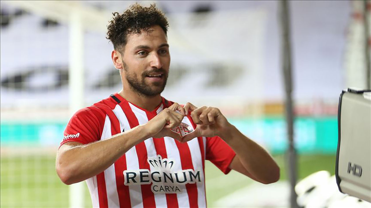 Fenerbahçe, Sinan Gümüş ile sözleşme imzaladı