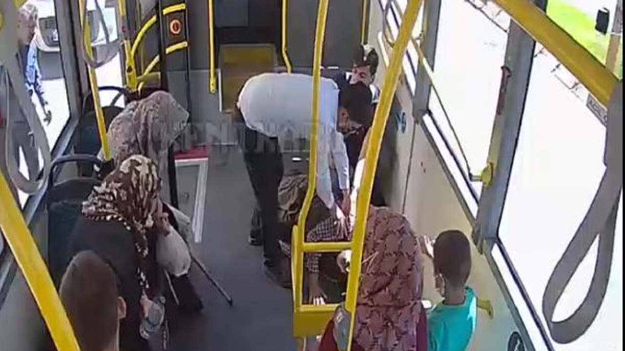Bu sefer de yaşlı adamın yardımına koştu