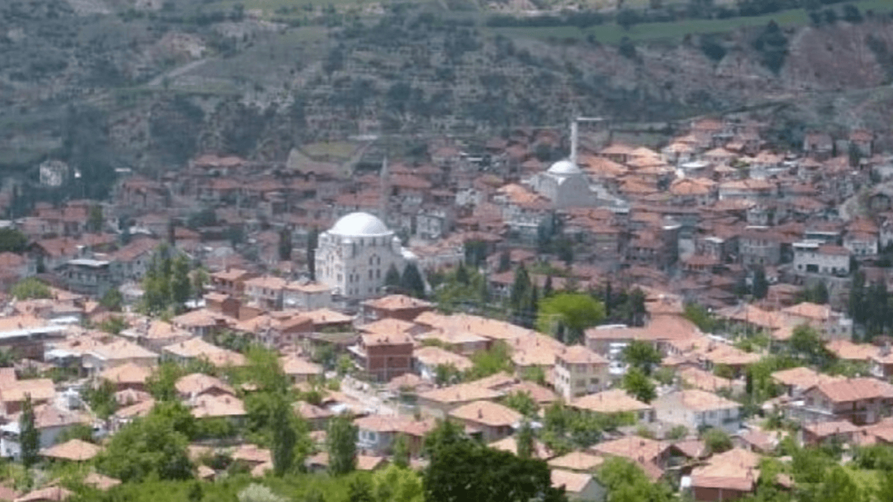 2 bini aşkın nüfuslu belde karantinada