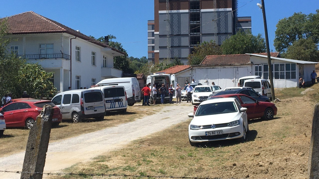 İş adamı bahçede kanlar içinde bulundu