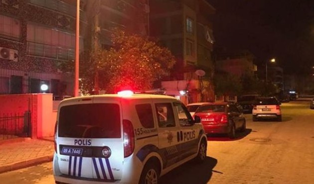 Karısının sevgilisini yakalamak için mahalleyi kuşattı!