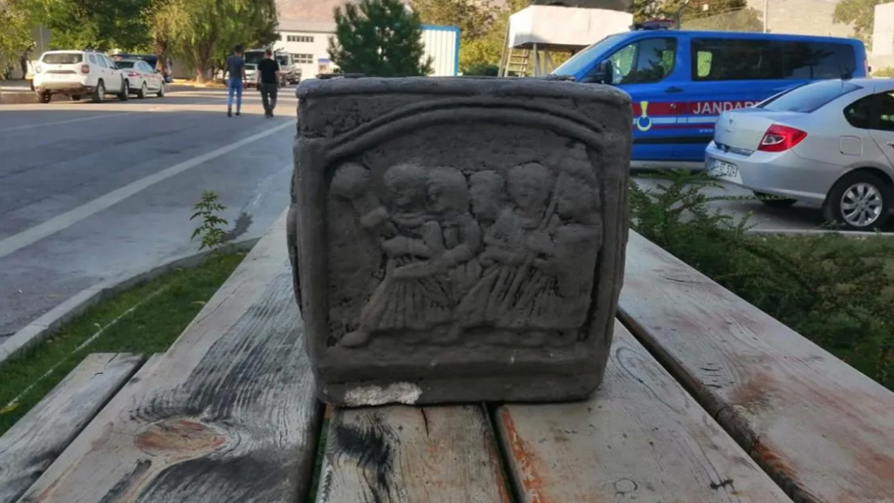 Erzincan'da bir evden çıktı! 5 gözaltı...