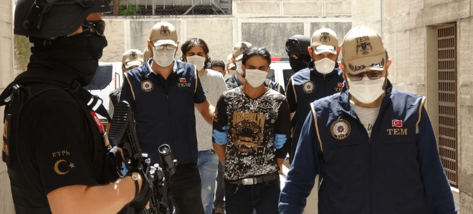 Canlı bomba patlatacağı yeri açıkladı
