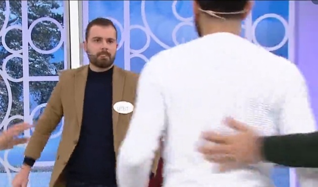 Esra Erol'un evlenme programında büyük kavga!