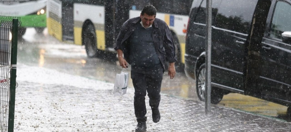 İstanbul'da beklenen yağış başladı
