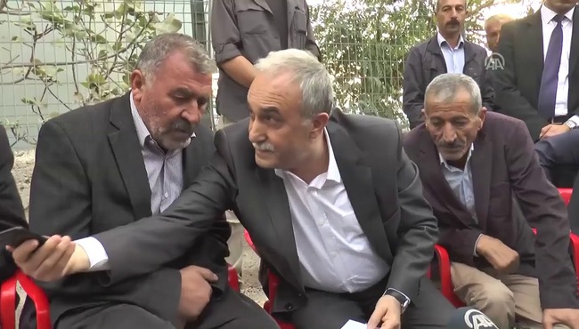 Cumhurbaşkanı Erdoğan, maden faciasında ölen 4 işçinin babası ile görüştü...