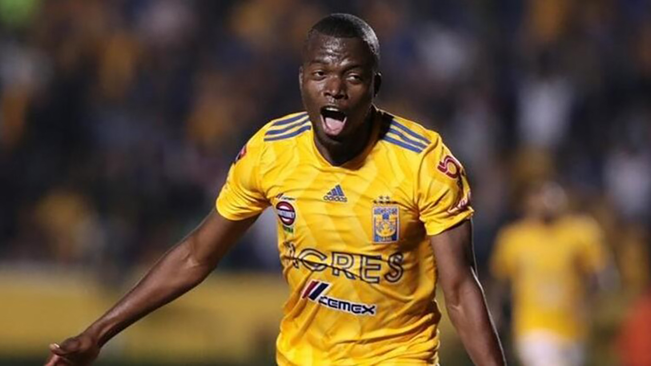 Fenerbahçe, Enner Valencia'yı bekliyor