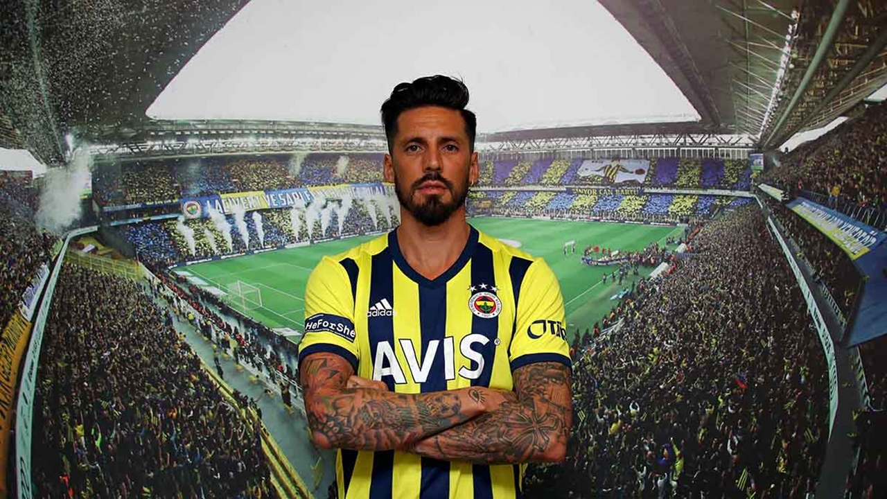 Fenerbahçe'nin yeni transferi Jose Sosa'dan ilk açıklama