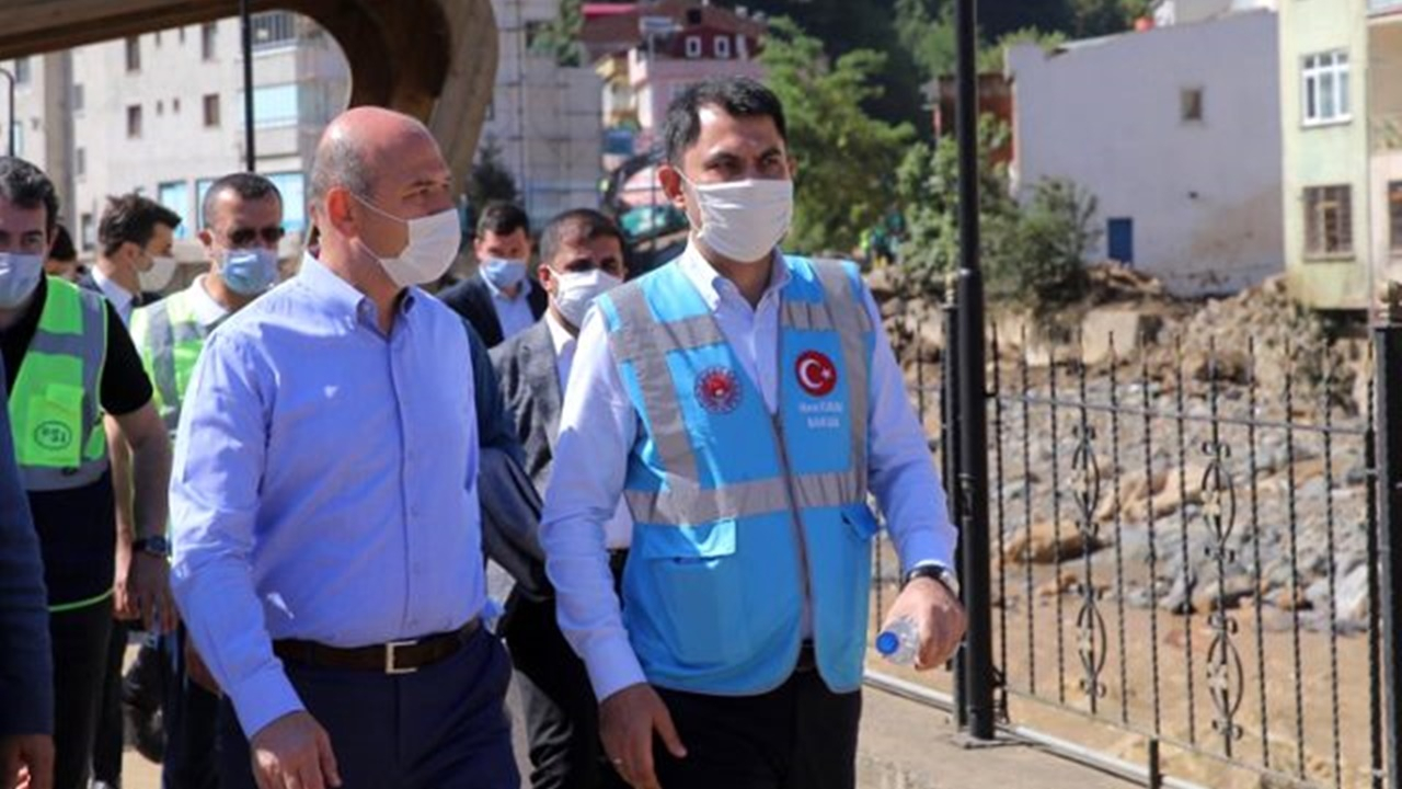 Bakan Soylu felaket bölgesinde