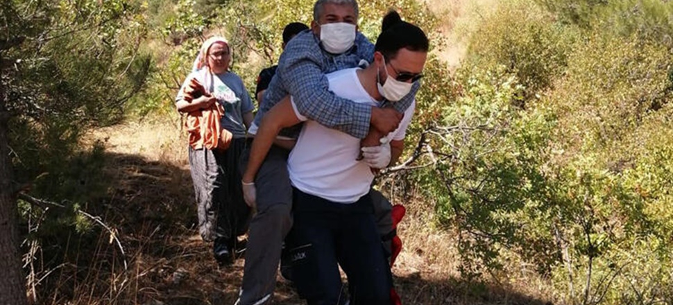 Hastayı 1 kilometre sırtında taşıdı
