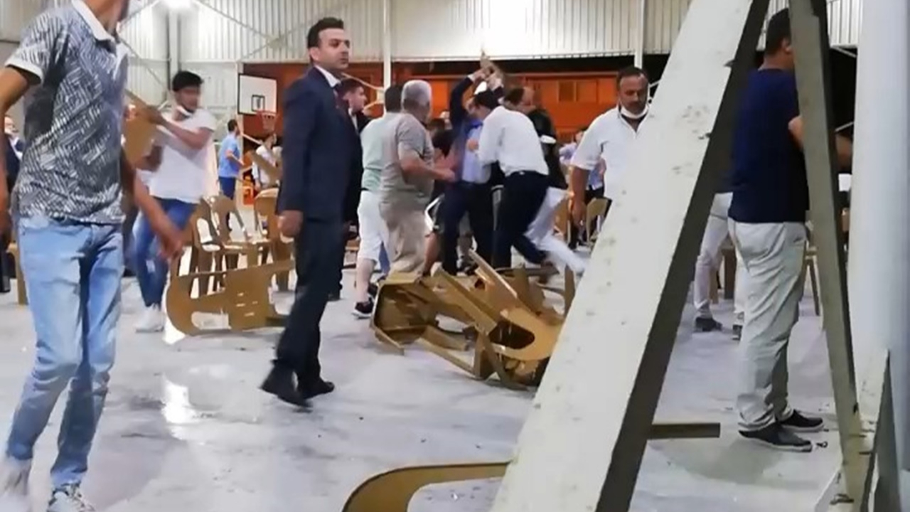 Düğünde istek şarkı kavgası