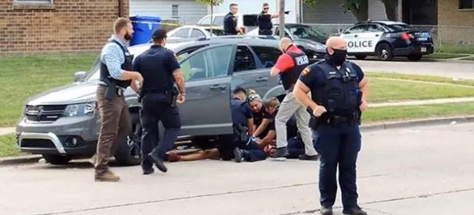 ABD polisinin arkadan vurduğu Jacob Blake felçli kaldı