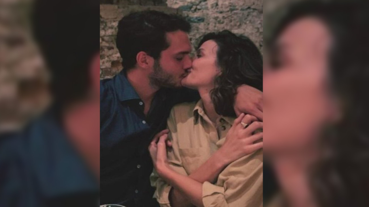 Büşra Develi aşkını ilan etti!